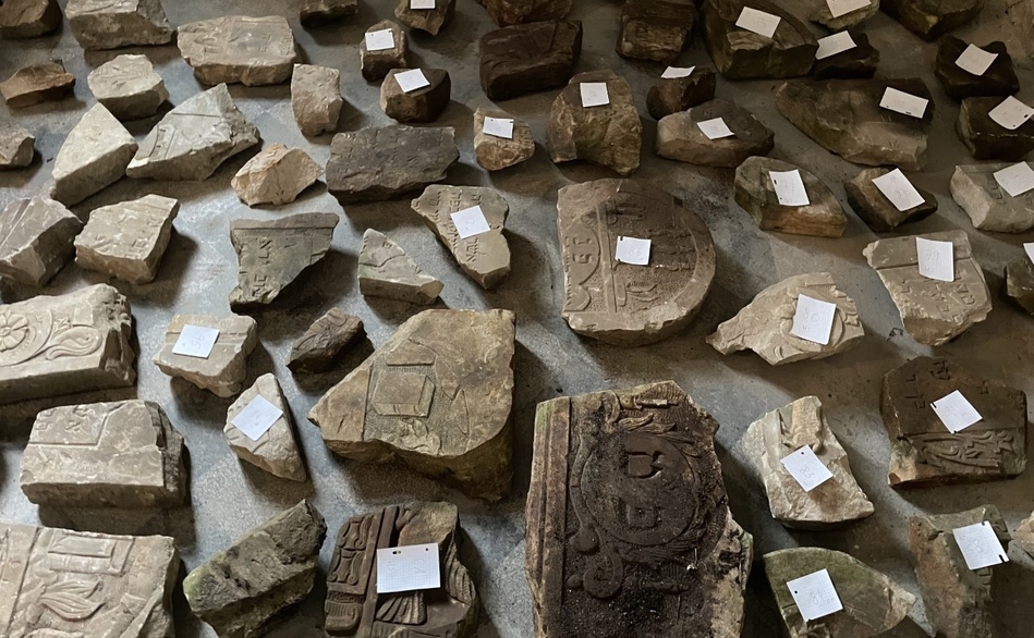 Fragments of matzevahs prepared for description
