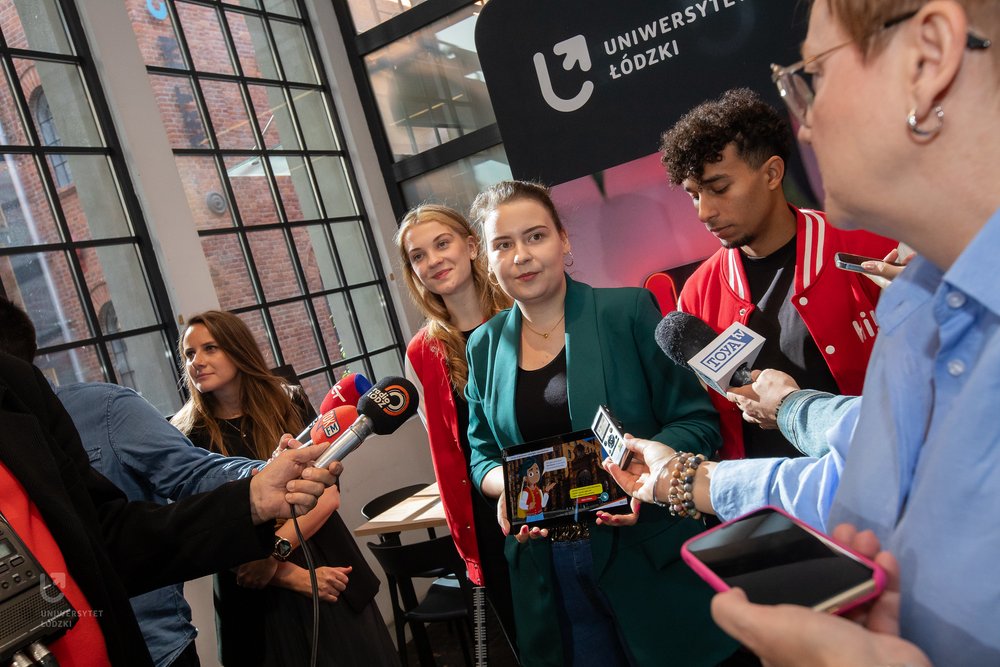 Anna Stolarek podczas briefingu