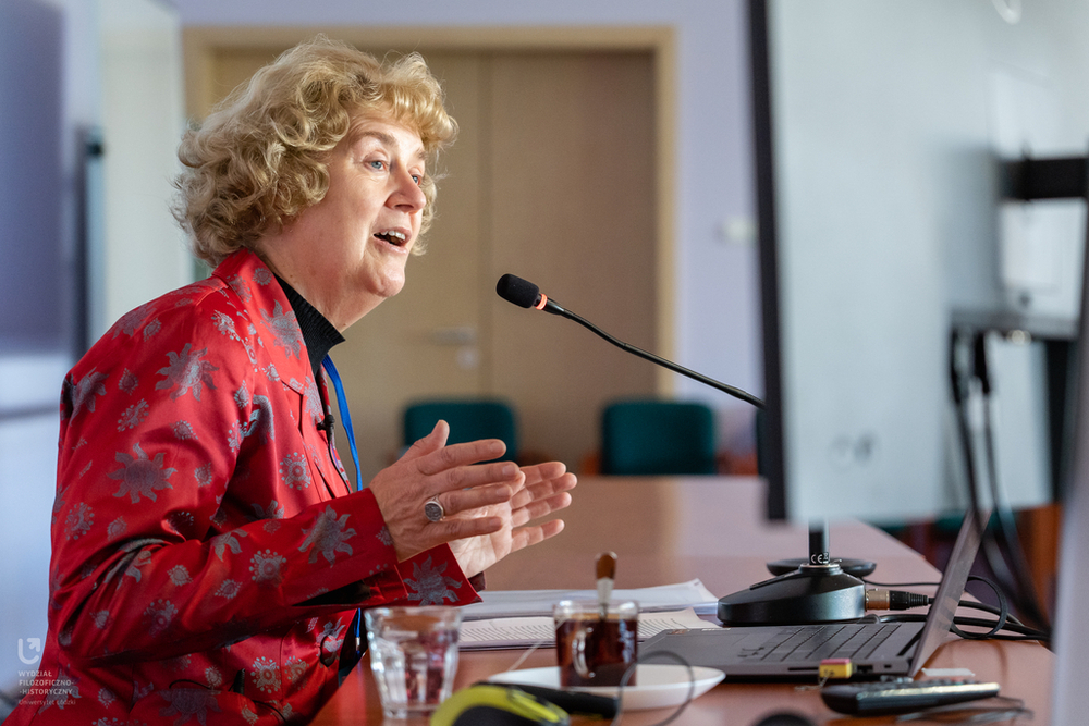 Prelegentka konferencji