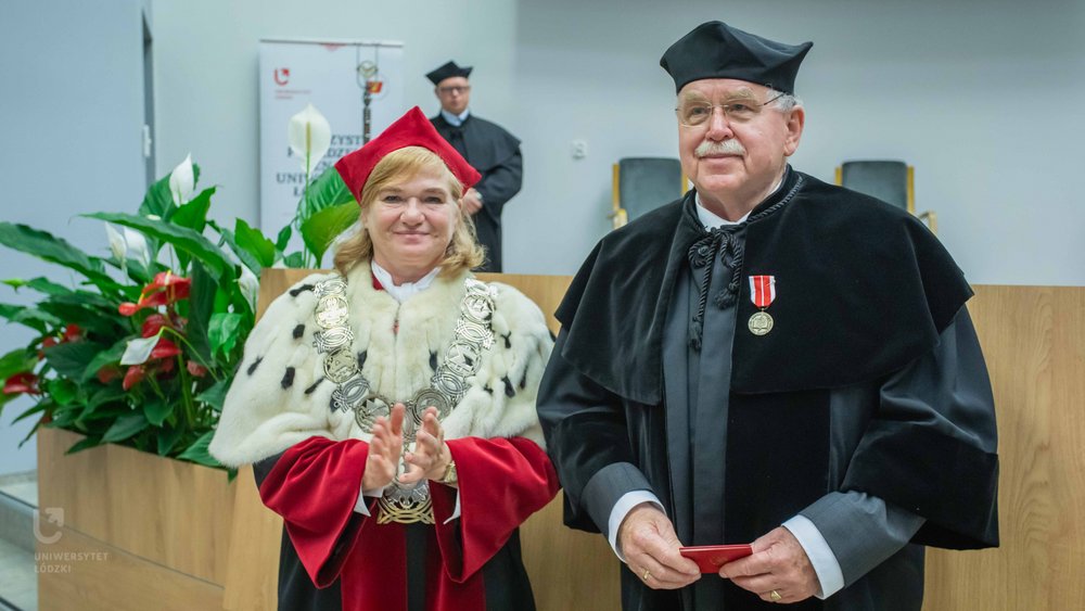 DHC UŁ dla prof. Macieja Henneberga