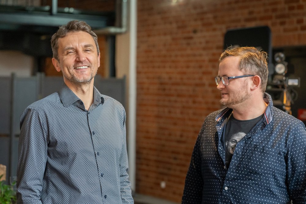 Marcin Frątczak i Łukasz Orzechowski z WUŁ podczas śniadania prasowego UŁ