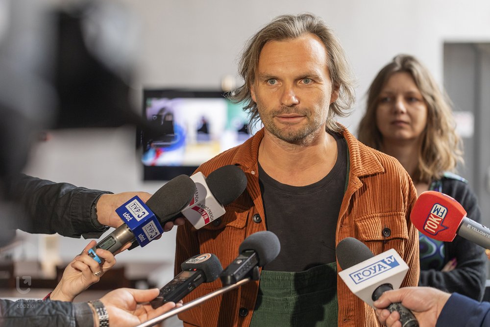 a photo from the briefing part