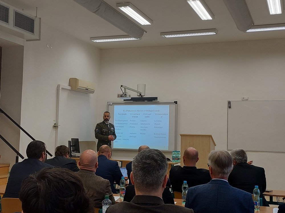 Konferencja o zbrodniach wojennych w Pilznie