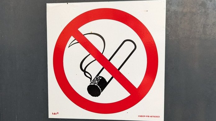 zakaz palenia