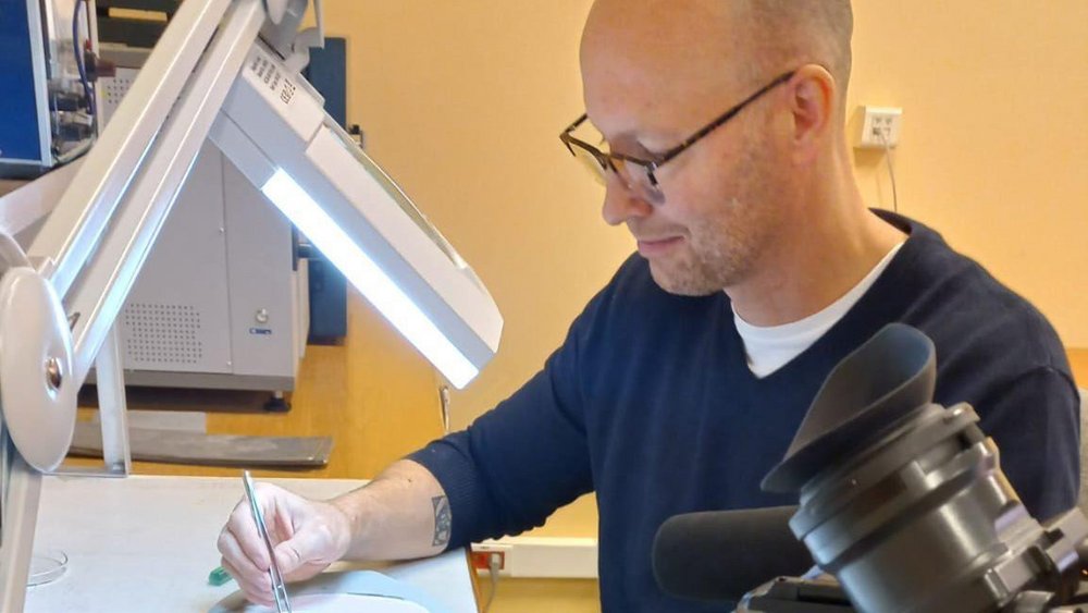 dr Piotr Pankowski podczas nagrania do programu