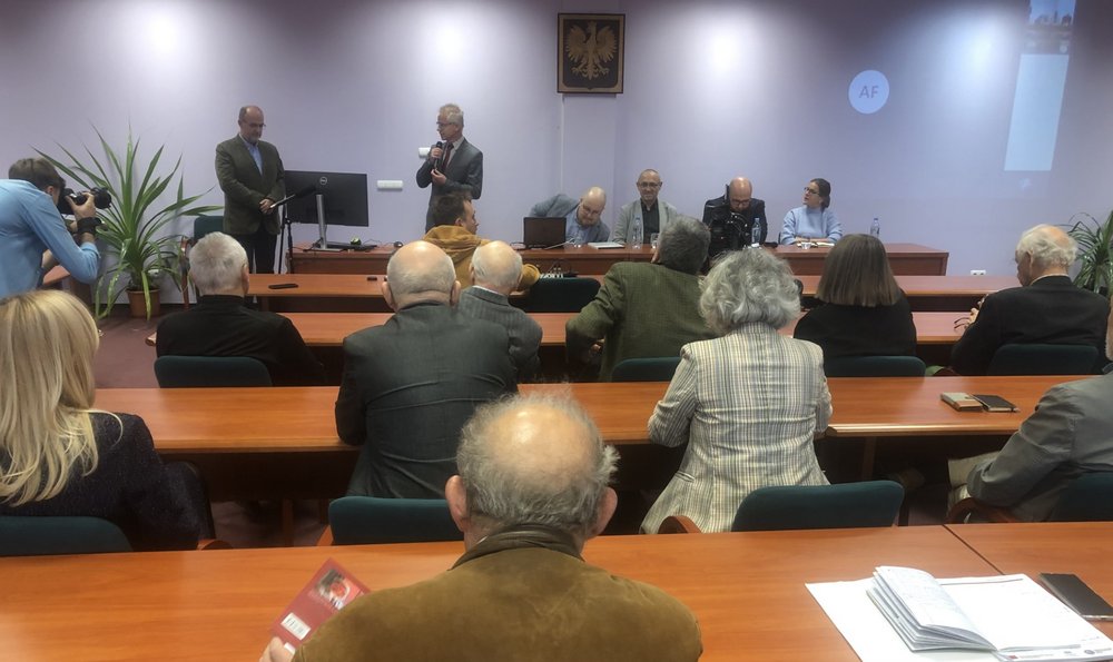 Debaty o Polsce Ludowej