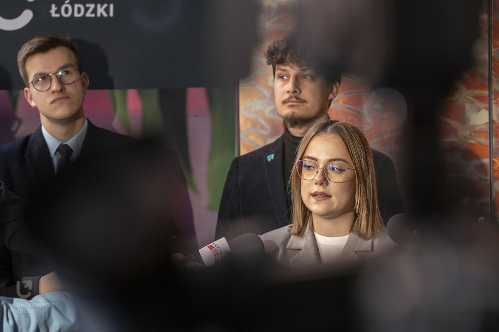 Magdalena Brzęczek podczas briefingu