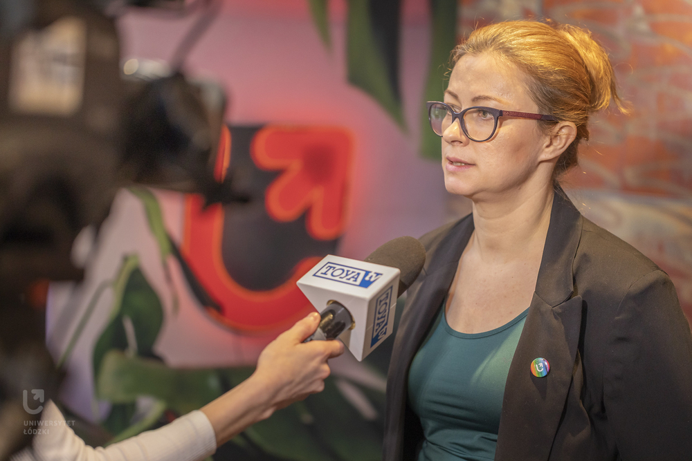 Jolanta Sławińska-Ryszka podczas briefingu na śniadaniu prasowym UŁ