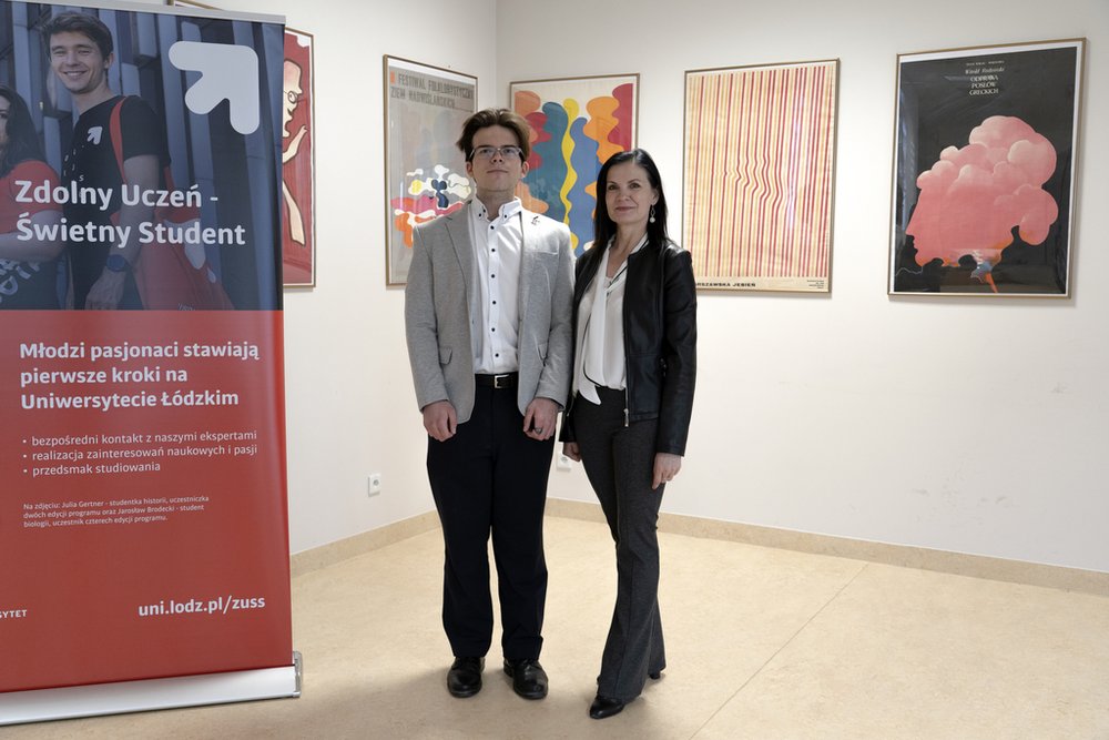 uczestnik z prowadzącą